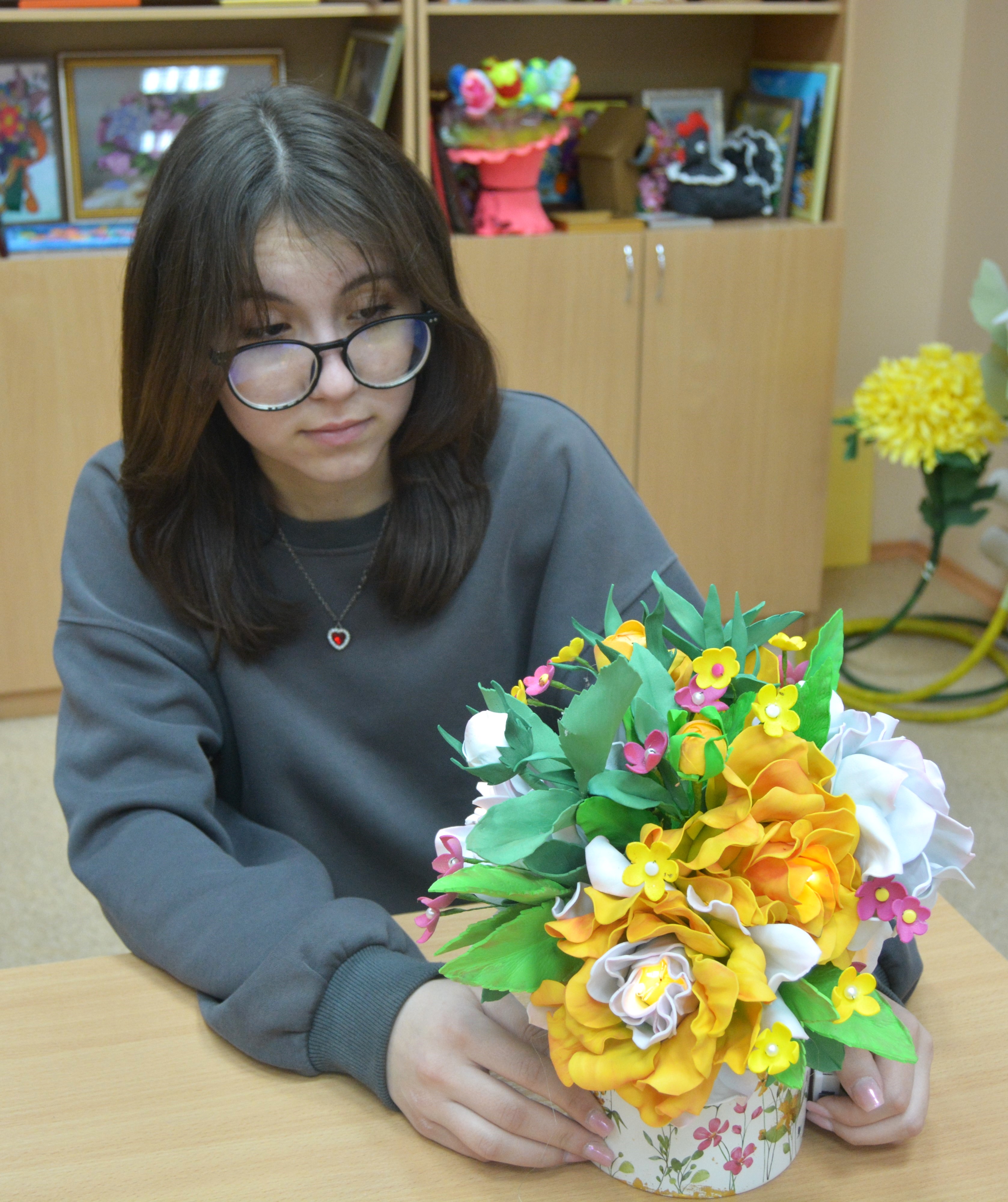Светильник "Букет".  Марочкина Олеся Тариэловна