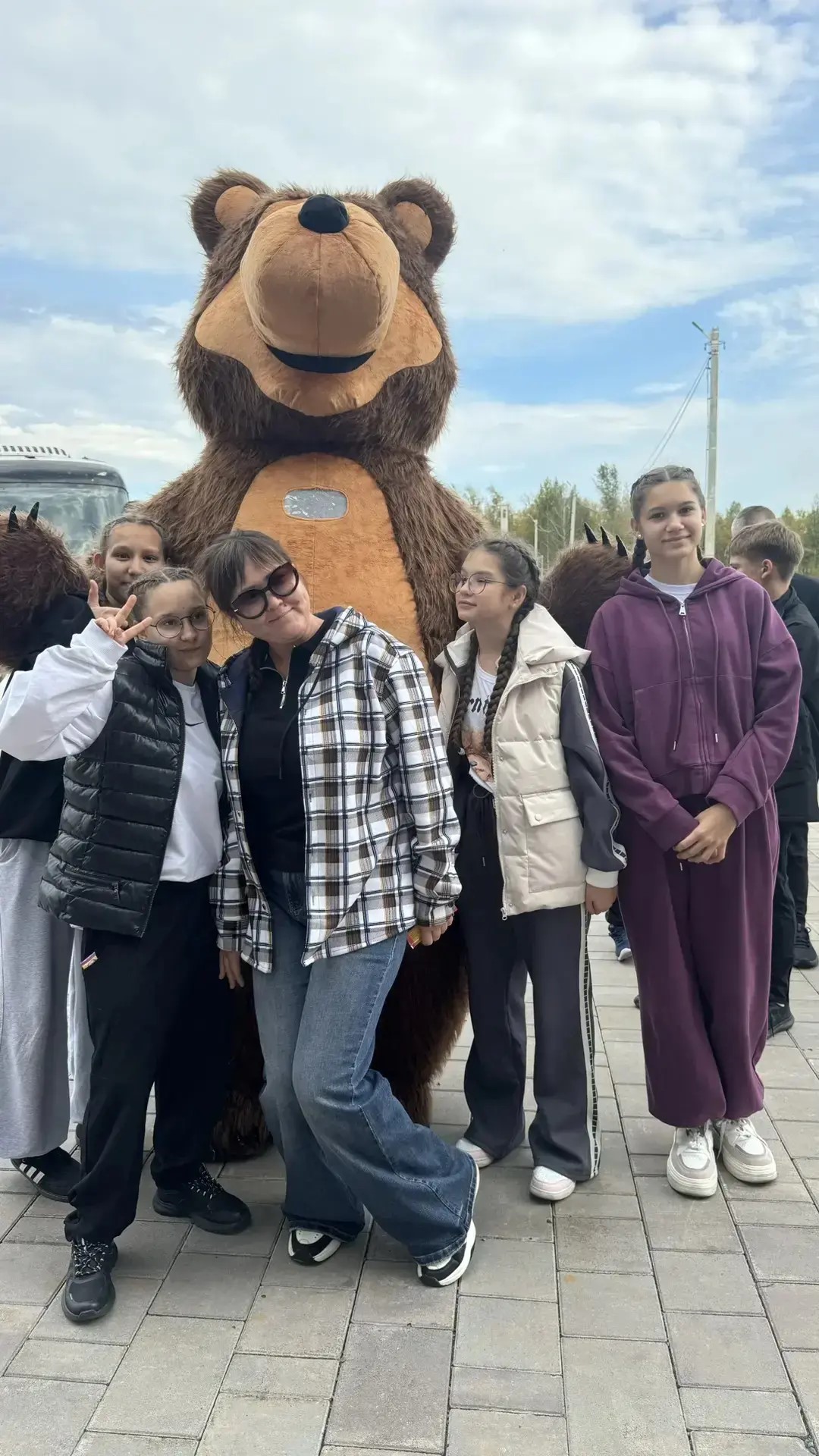 Делегация Оренбургской области прибыла на фестиваль! Дорога позади, а впереди новые знакомства, интересные испытания и множество ярких событий.