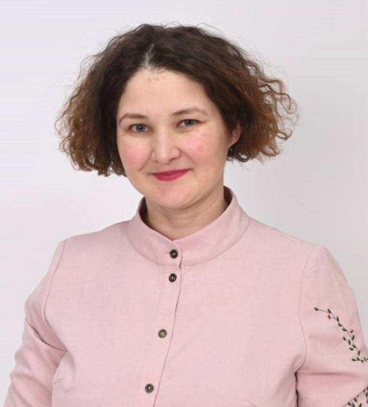  Продолжаем знакомиться с членами профессионального жюри конкурса «МастерОК»! Перед вами Регина Зарипова и Айгуль Гареева