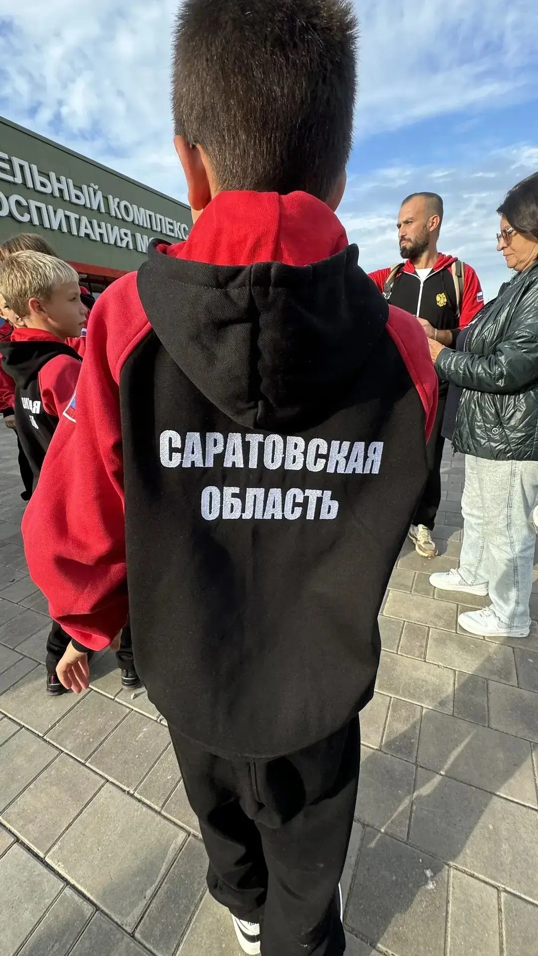 Ещё одна команда добралась до Уфы: встречаем делегацию Саратовской области! Ребята уже на месте и готовы к фестивальным событиям, новым знакомствам и конкурсным испытаниям.