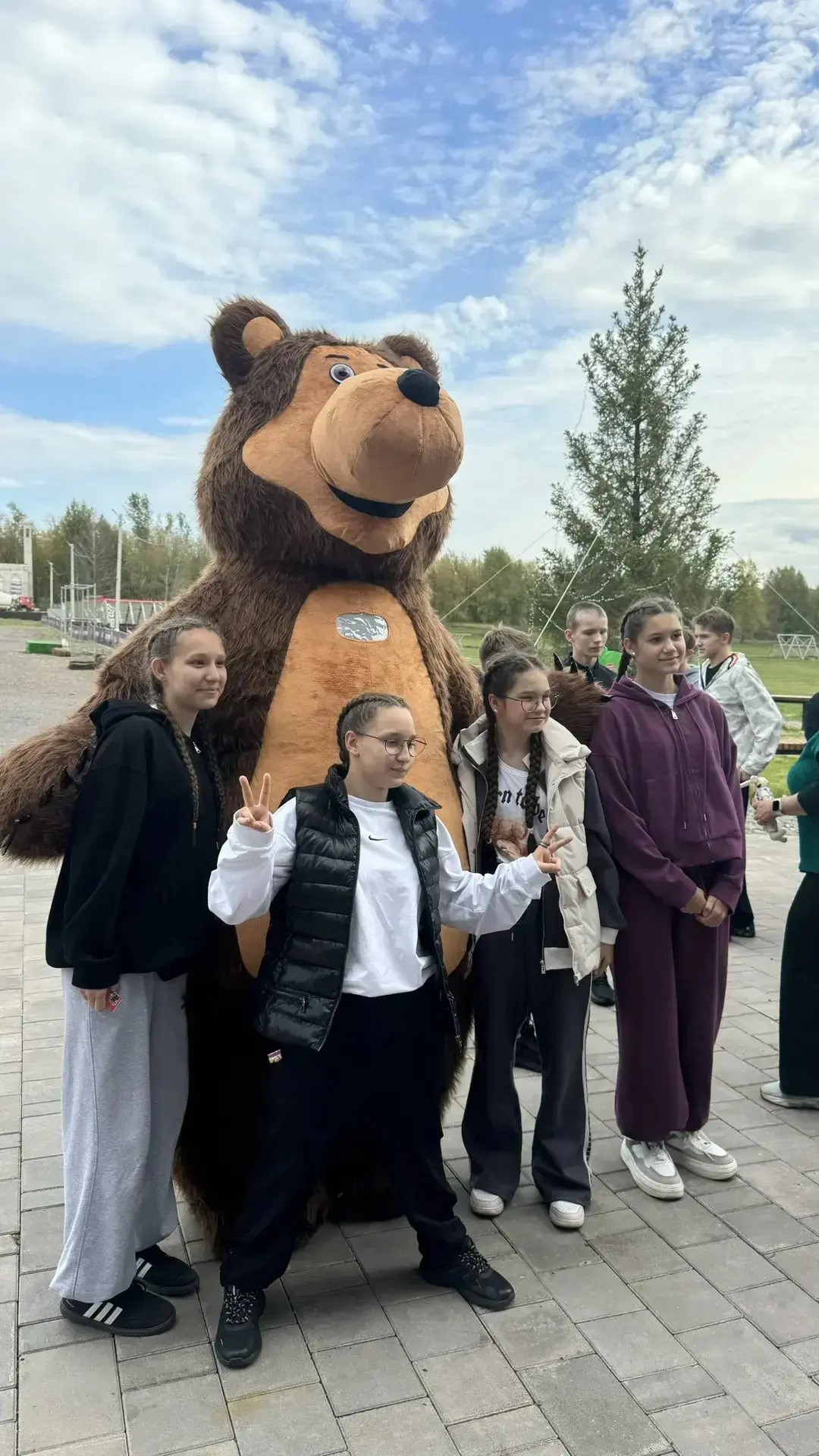 Делегация Оренбургской области прибыла на фестиваль! Дорога позади, а впереди новые знакомства, интересные испытания и множество ярких событий.
